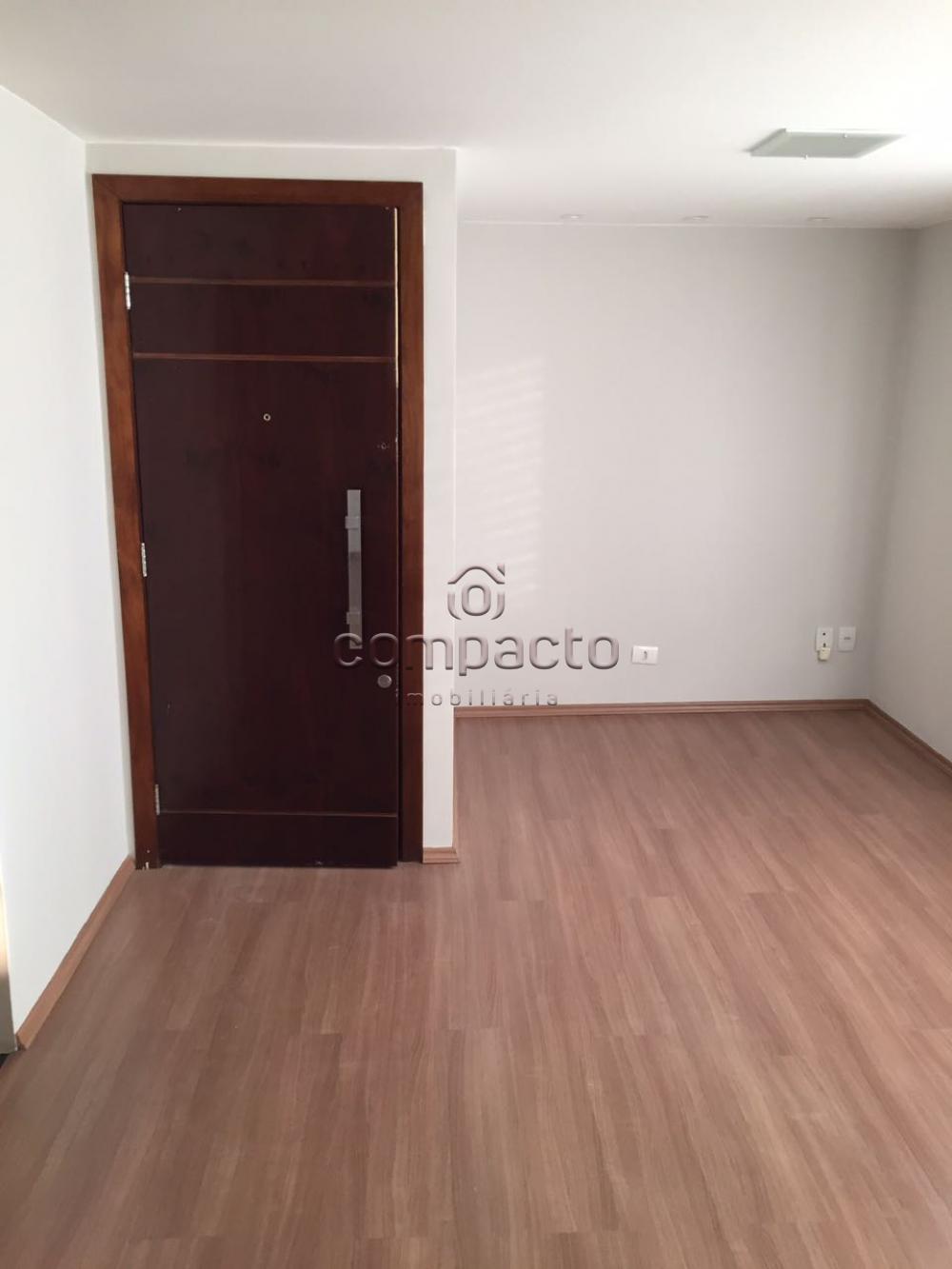 Alugar Comercial / Sala/Loja Condomínio em São José do Rio Preto R$ 1.650,00 - Foto 1