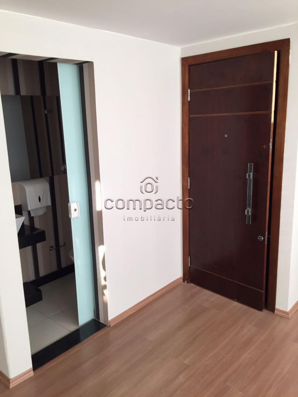 Alugar Comercial / Sala/Loja Condomínio em São José do Rio Preto R$ 1.650,00 - Foto 5