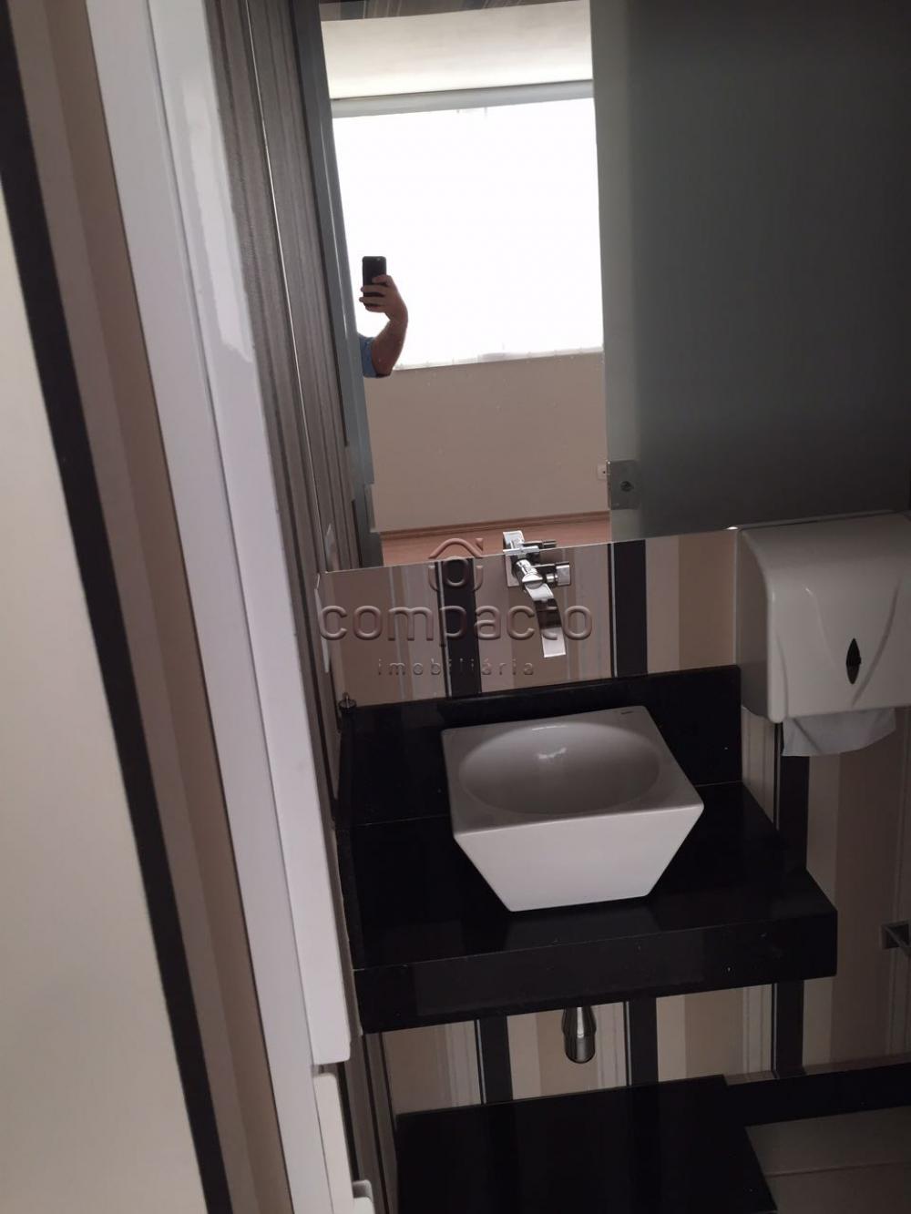 Alugar Comercial / Sala/Loja Condomínio em São José do Rio Preto R$ 1.650,00 - Foto 12
