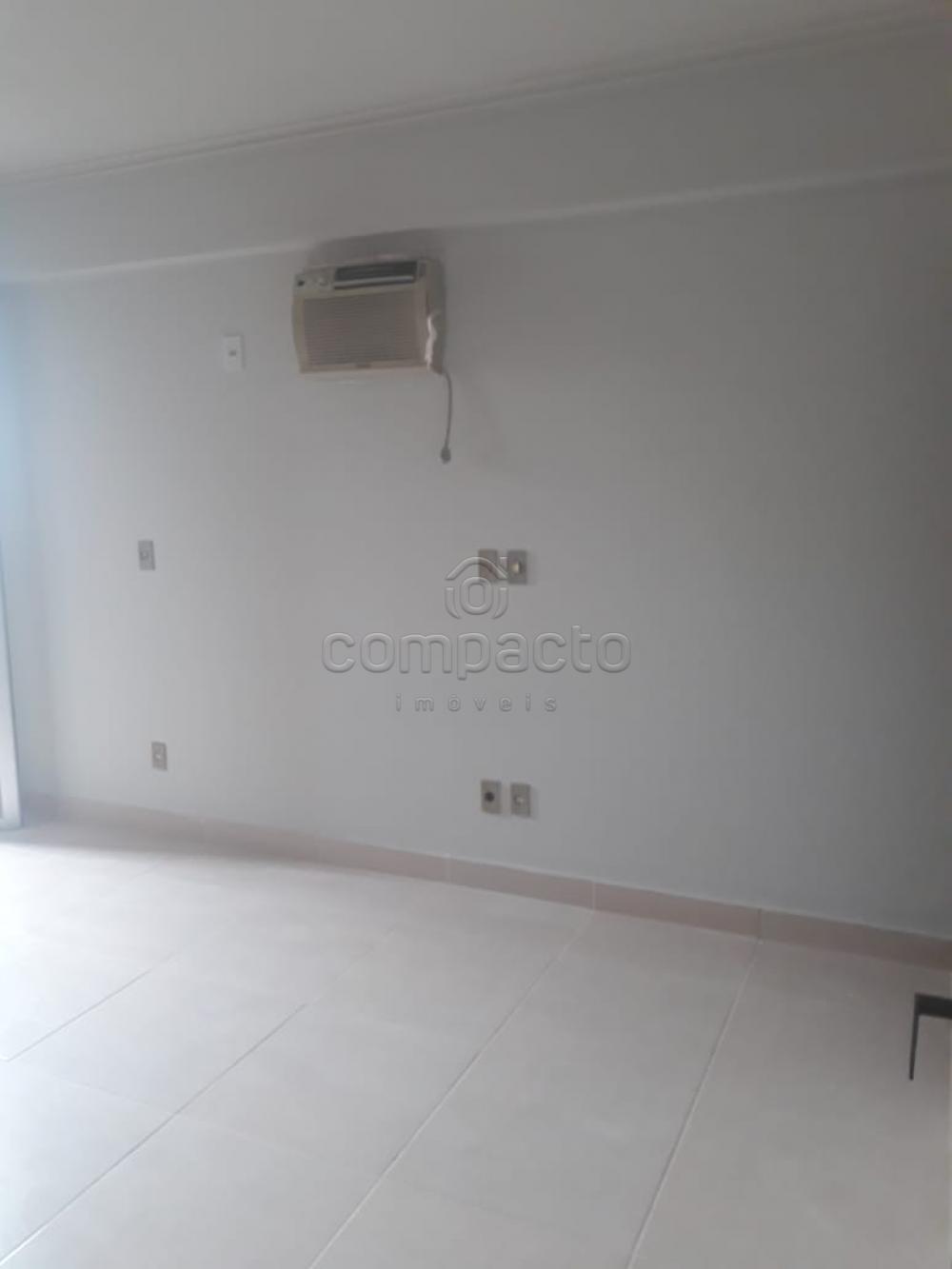 Alugar Apartamento / Padrão em São José do Rio Preto R$ 1.250,00 - Foto 3