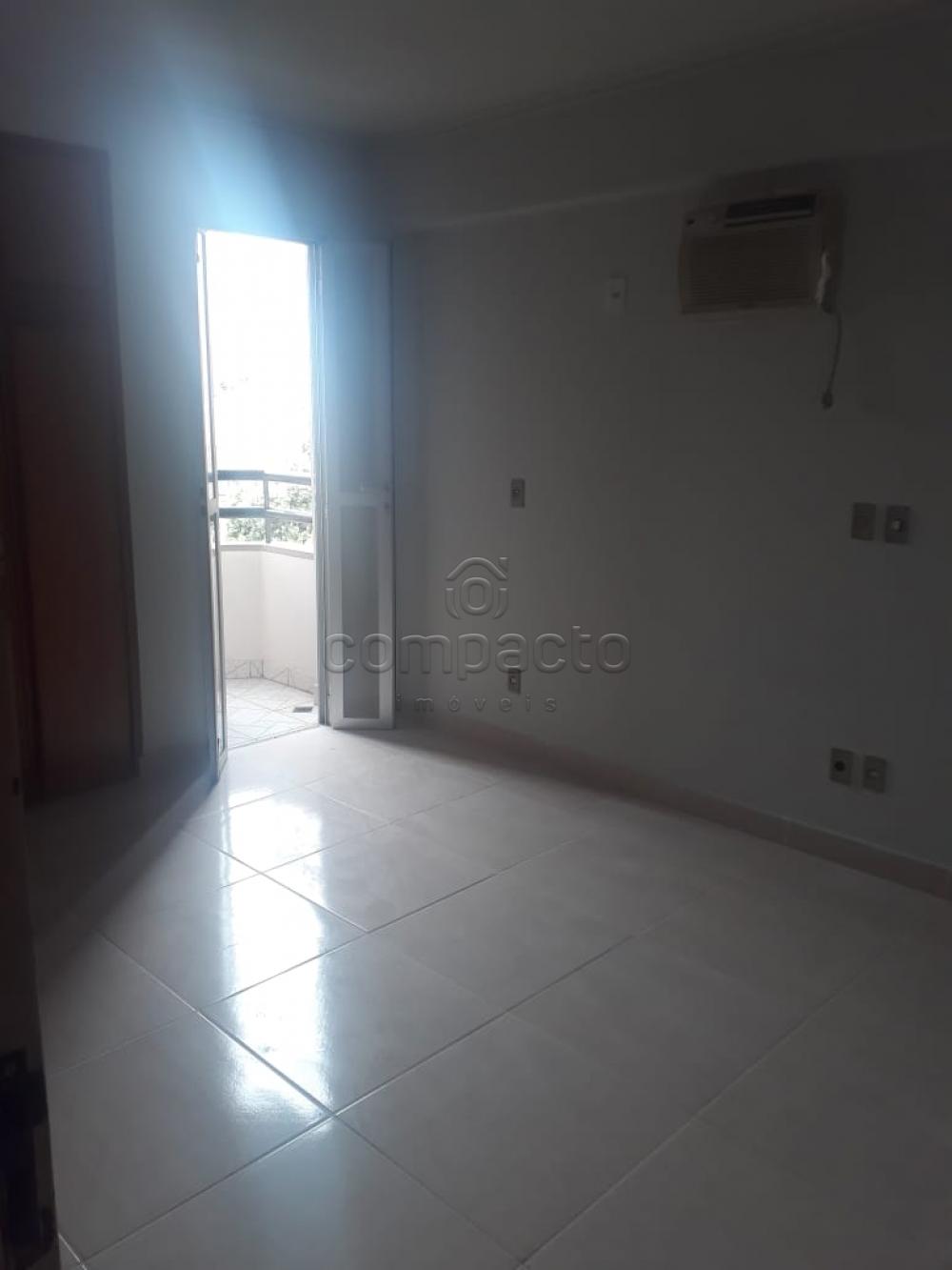 Alugar Apartamento / Padrão em São José do Rio Preto R$ 1.250,00 - Foto 4