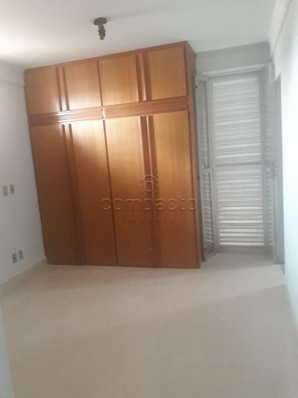 Alugar Apartamento / Padrão em São José do Rio Preto R$ 1.250,00 - Foto 5
