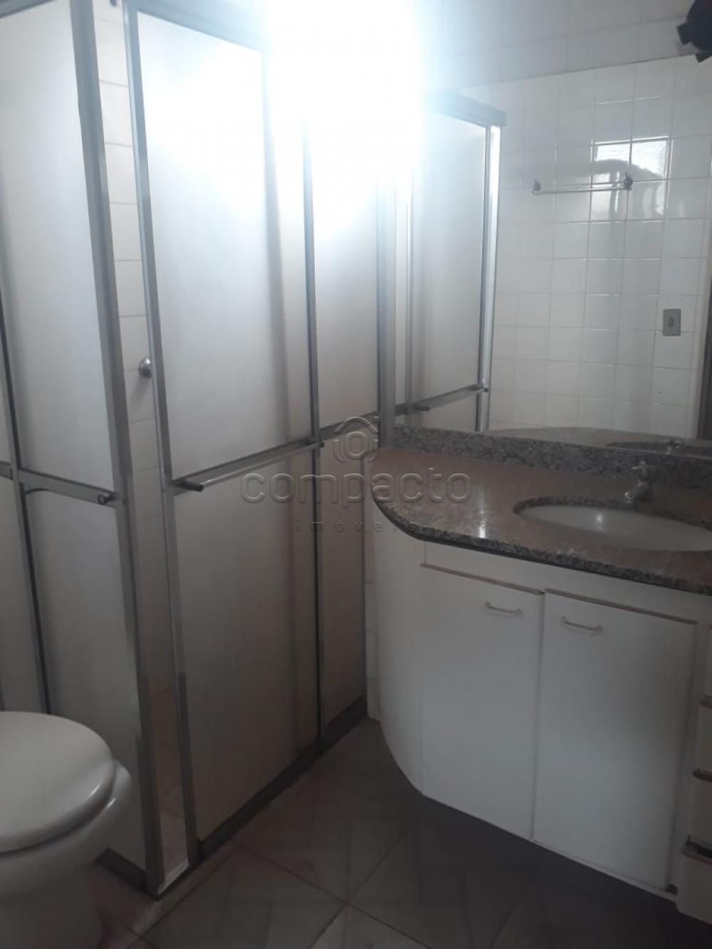 Alugar Apartamento / Padrão em São José do Rio Preto R$ 1.250,00 - Foto 6
