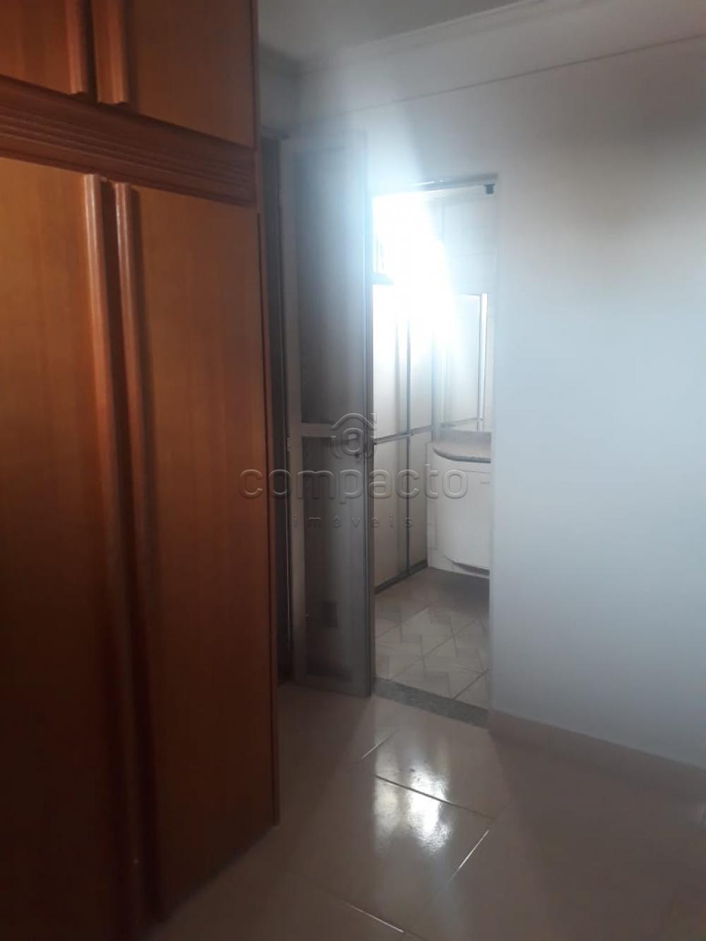 Alugar Apartamento / Padrão em São José do Rio Preto R$ 1.250,00 - Foto 11