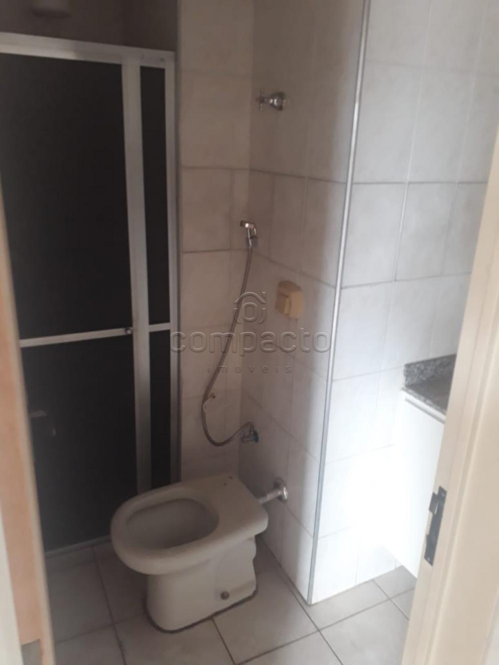Alugar Apartamento / Padrão em São José do Rio Preto R$ 1.250,00 - Foto 12