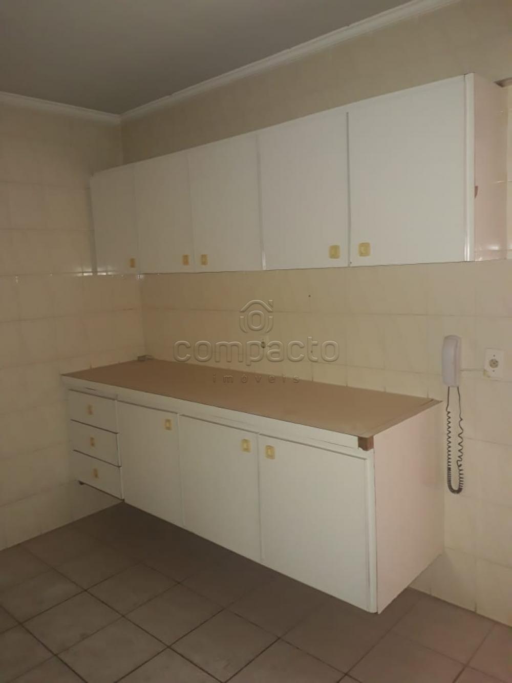 Alugar Apartamento / Padrão em São José do Rio Preto R$ 1.250,00 - Foto 14