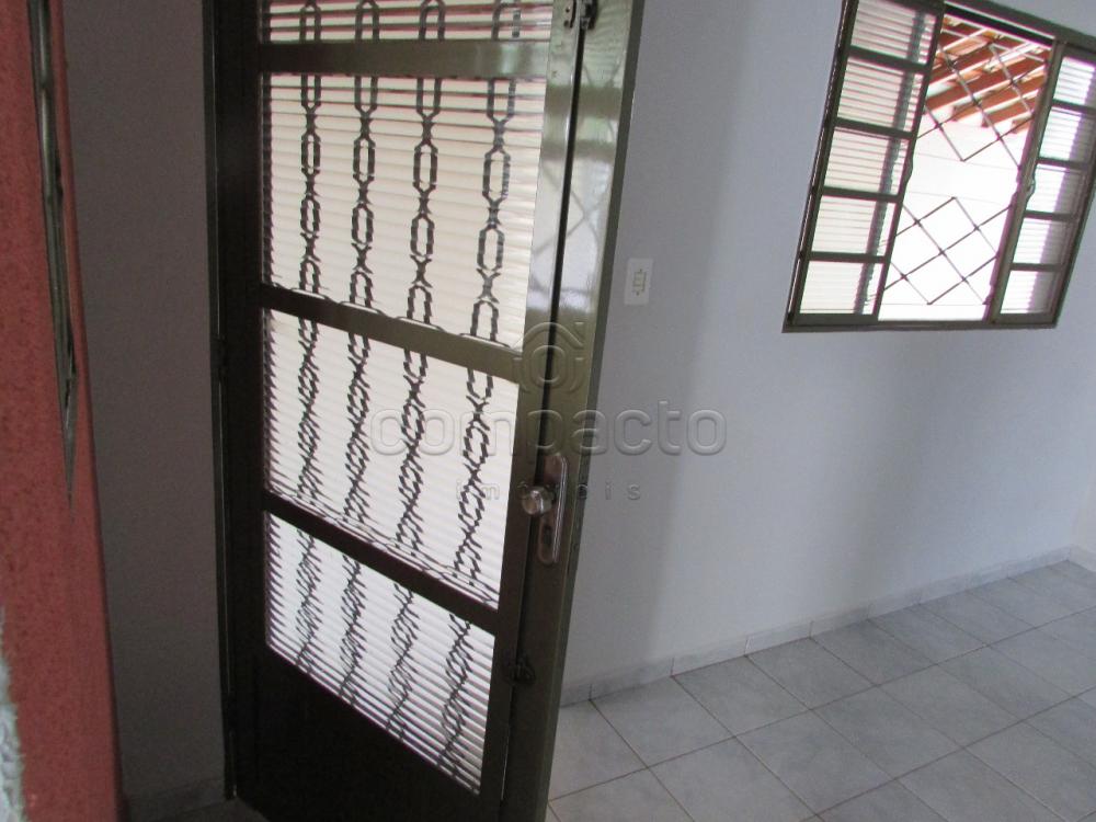 Casa - Padrão - Conjunto Habitacional Cristo Rei - São José do Rio Preto R$  250.000,00. Cód.: 11332