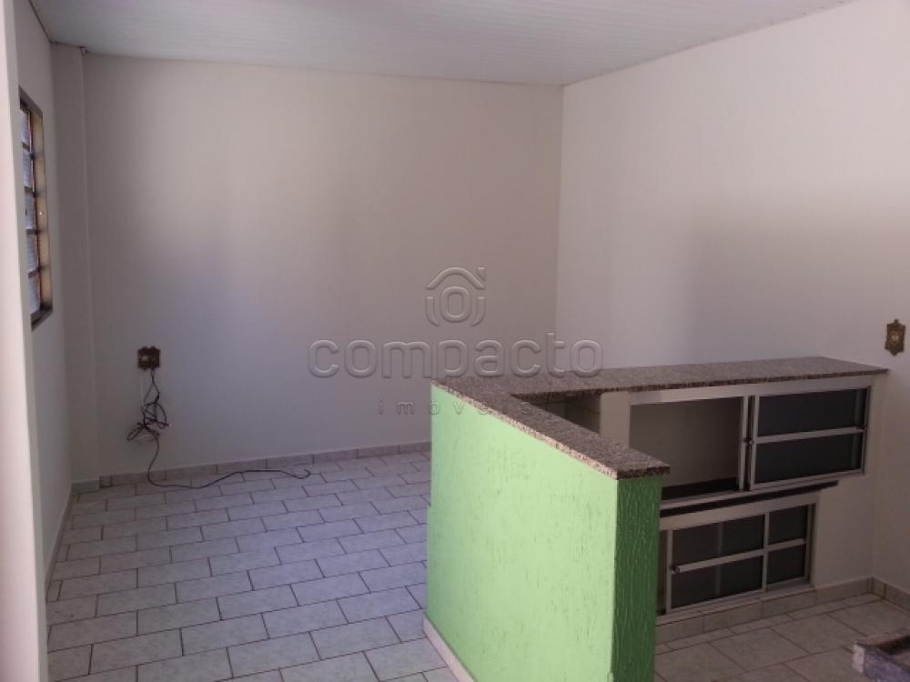 Casa - Padrão - Conjunto Habitacional Cristo Rei - São José do Rio Preto R$  250.000,00. Cód.: 11332