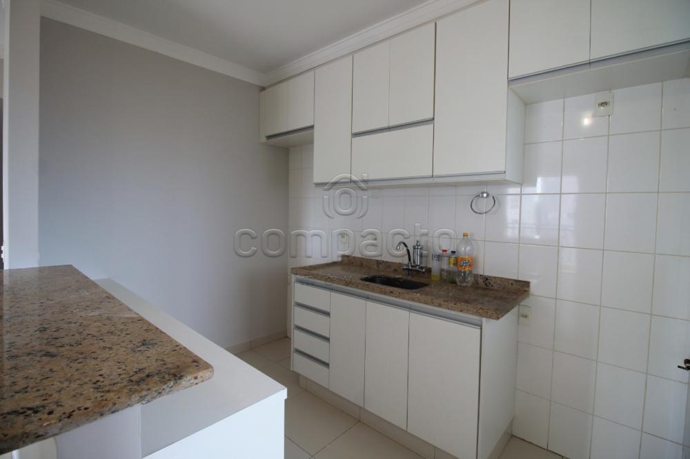 Alugar Apartamento / Padrão em São José do Rio Preto R$ 2.700,00 - Foto 4
