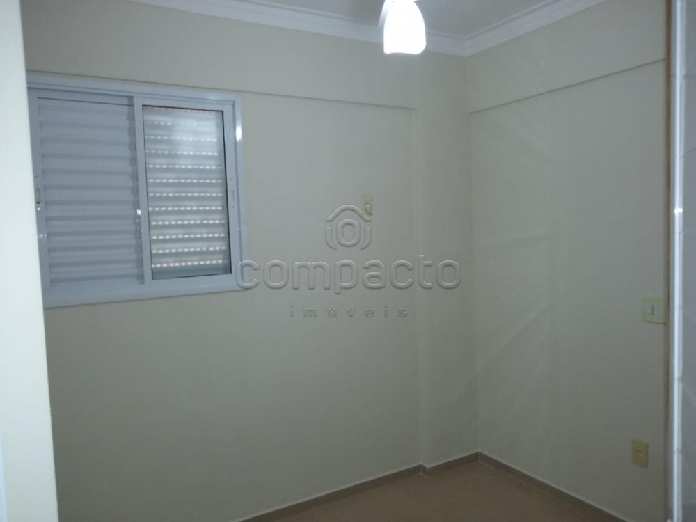 Alugar Apartamento / Padrão em São José do Rio Preto R$ 2.350,00 - Foto 8