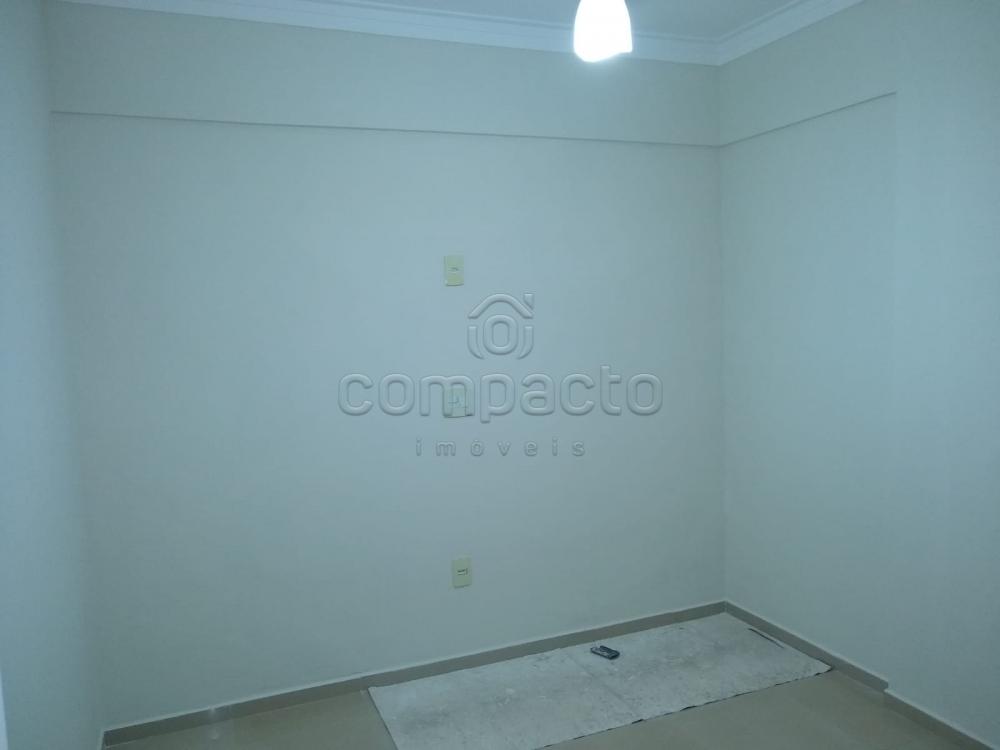 Alugar Apartamento / Padrão em São José do Rio Preto R$ 2.350,00 - Foto 9