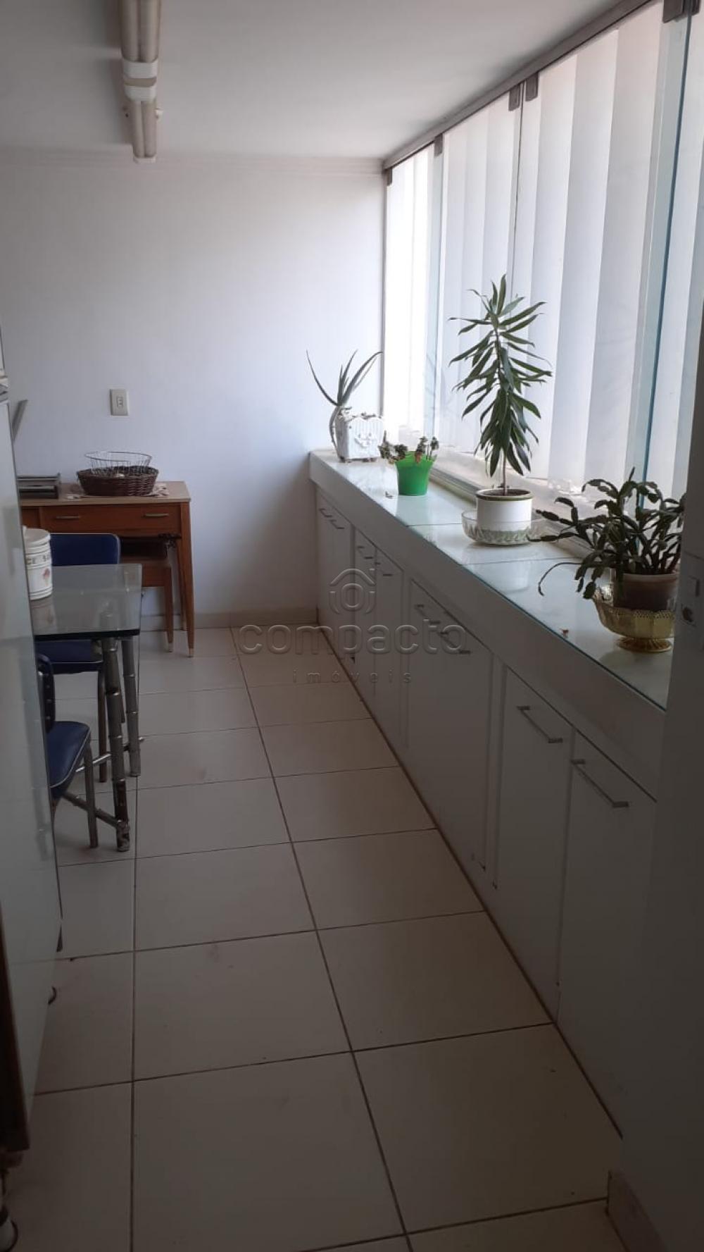 Alugar Apartamento / Padrão em São José do Rio Preto R$ 2.800,00 - Foto 8