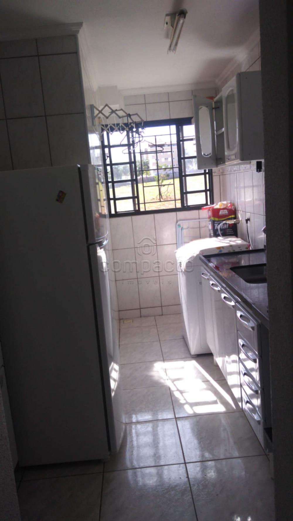 Comprar Apartamento / Padrão em São José do Rio Preto R$ 140.000,00 - Foto 12