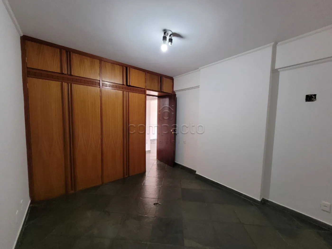 Alugar Apartamento / Padrão em São José do Rio Preto R$ 1.000,00 - Foto 4