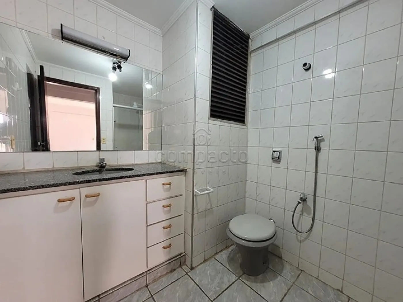 Alugar Apartamento / Padrão em São José do Rio Preto R$ 1.000,00 - Foto 5