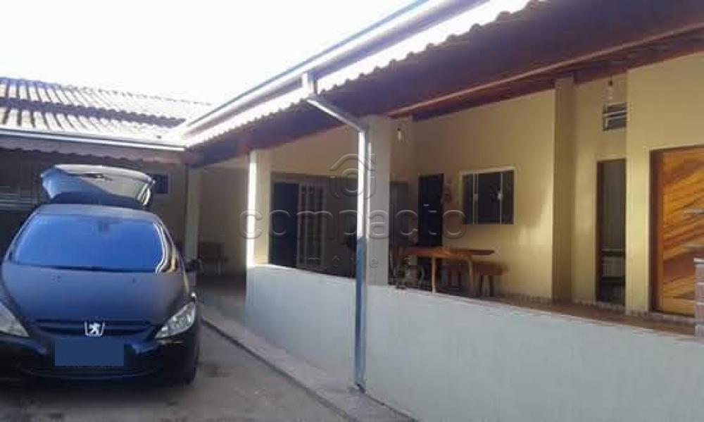 Comprar Casa / Padrão em Guapiaçu R$ 300.000,00 - Foto 3