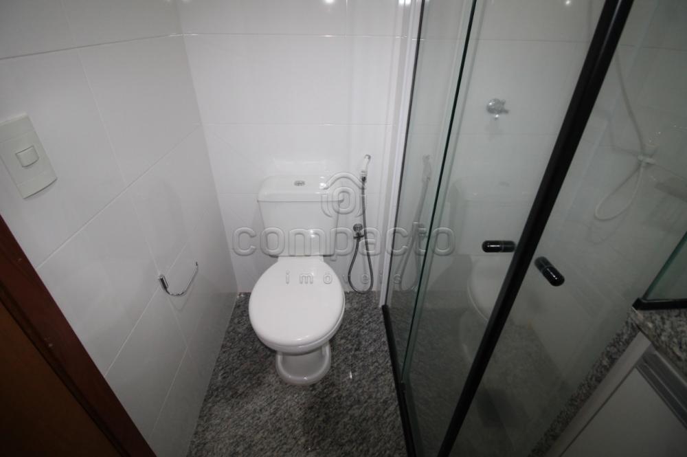 Alugar Apartamento / Padrão em São José do Rio Preto R$ 1.760,00 - Foto 11