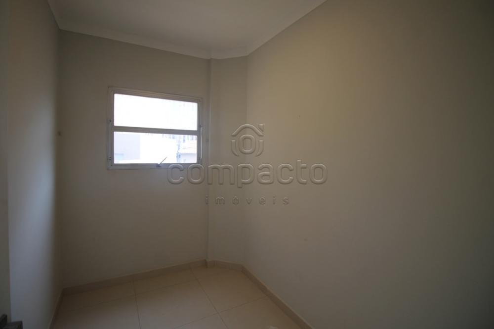 Alugar Apartamento / Padrão em São José do Rio Preto R$ 2.100,00 - Foto 17