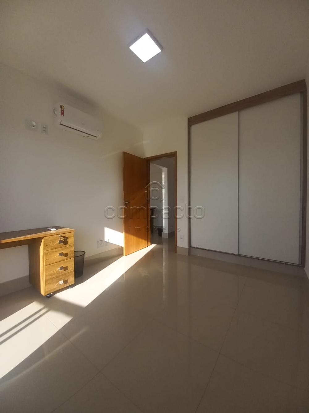Alugar Apartamento / Padrão em São José do Rio Preto R$ 2.100,00 - Foto 12