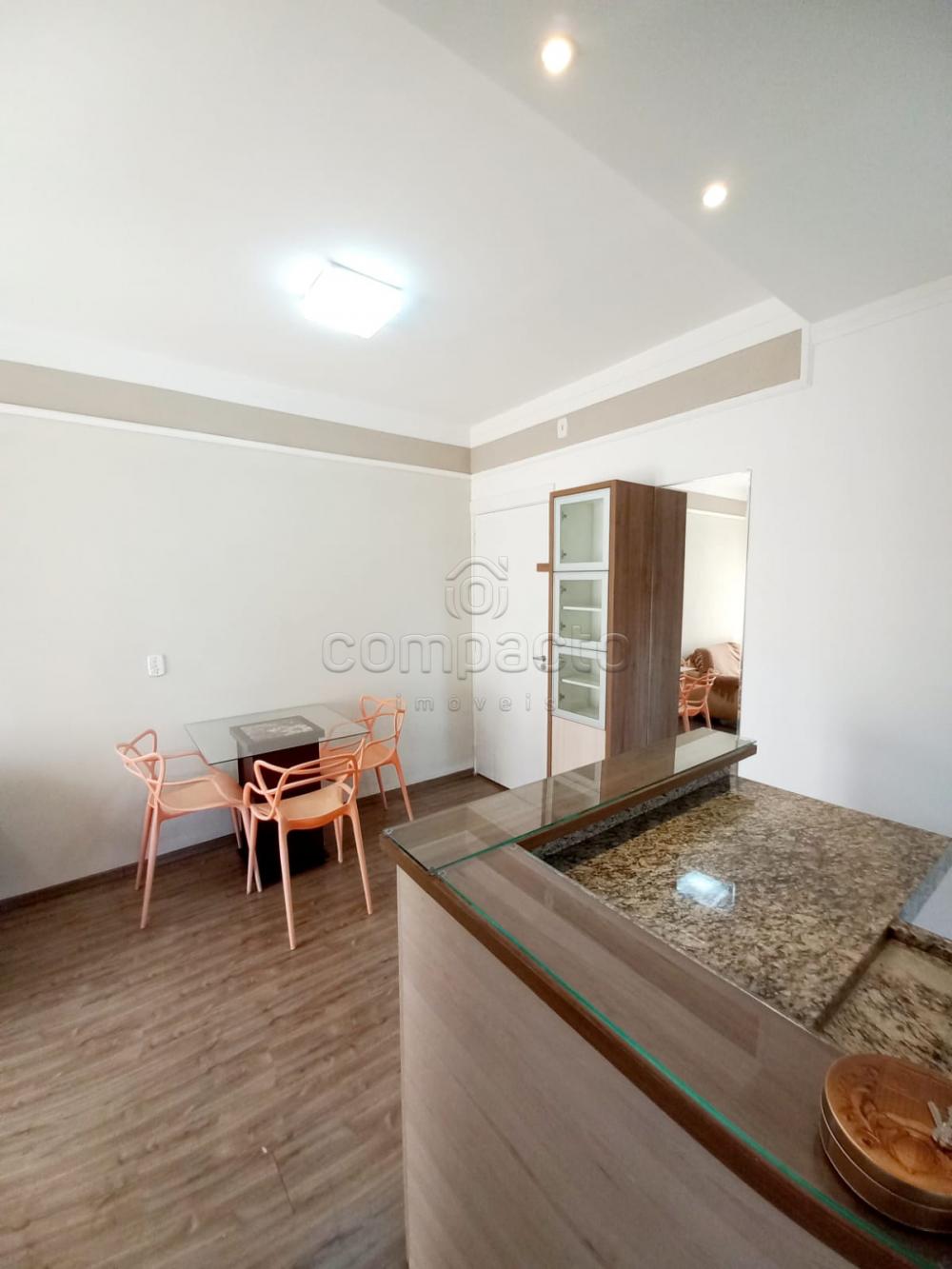 Alugar Apartamento / Padrão em São José do Rio Preto R$ 1.390,00 - Foto 4