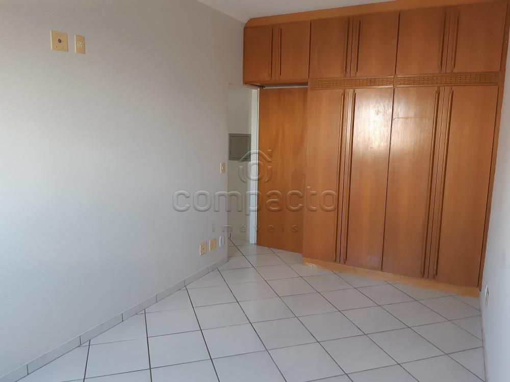 Alugar Apartamento / Padrão em São José do Rio Preto R$ 780,00 - Foto 4