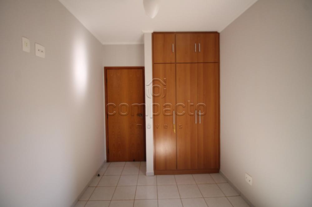 Alugar Apartamento / Padrão em São José do Rio Preto R$ 1.500,00 - Foto 12