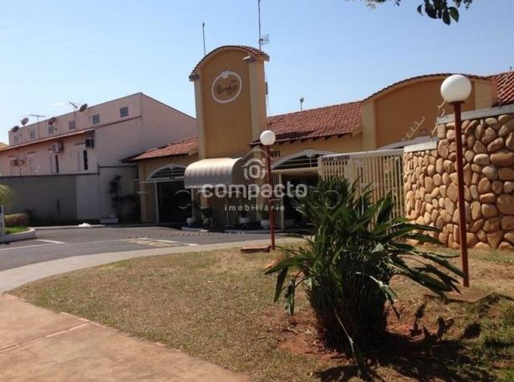 Alugar Casa / Condomínio em São José do Rio Preto R$ 950,00 - Foto 1