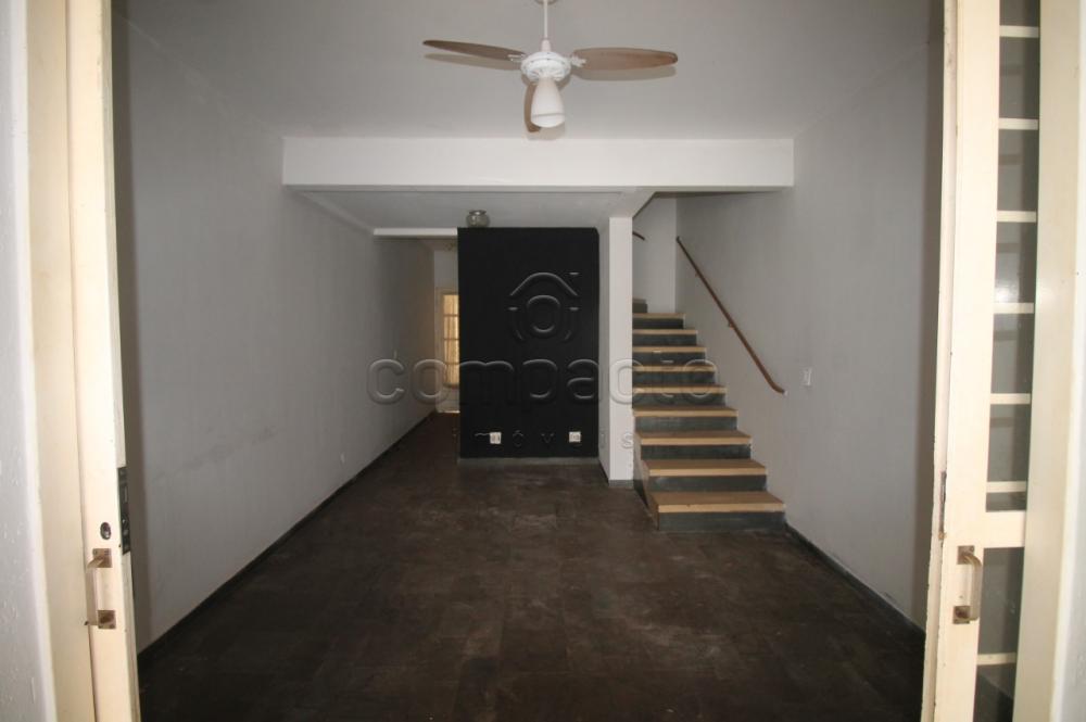 Alugar Casa / Condomínio em São José do Rio Preto R$ 950,00 - Foto 2