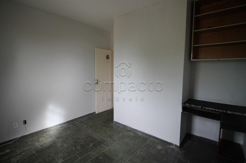 Alugar Casa / Condomínio em São José do Rio Preto R$ 950,00 - Foto 11