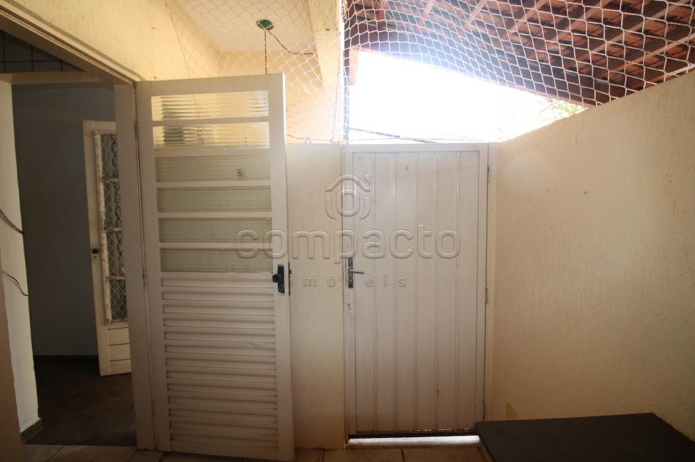 Alugar Casa / Condomínio em São José do Rio Preto R$ 950,00 - Foto 18