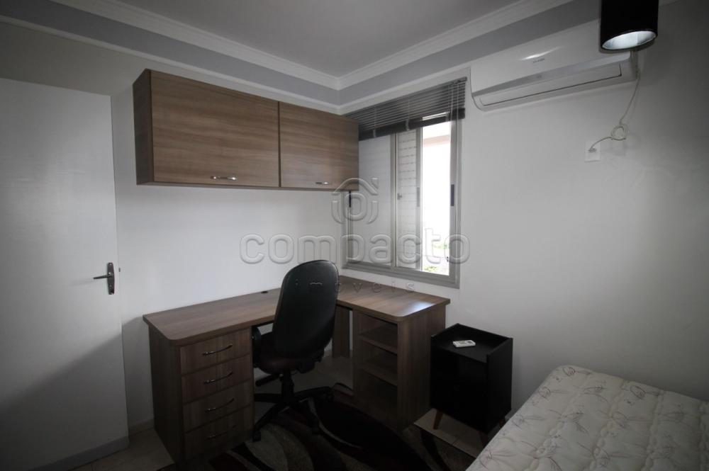 Alugar Apartamento / Padrão em São José do Rio Preto R$ 2.100,00 - Foto 15