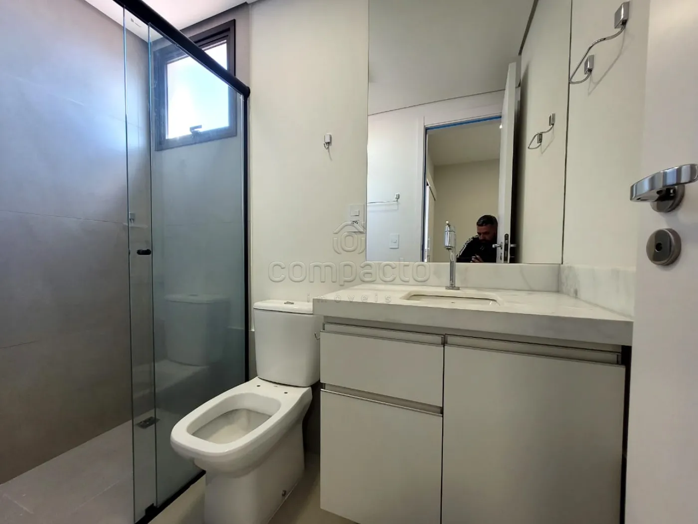 Alugar Apartamento / Padrão em São José do Rio Preto R$ 1.700,00 - Foto 7