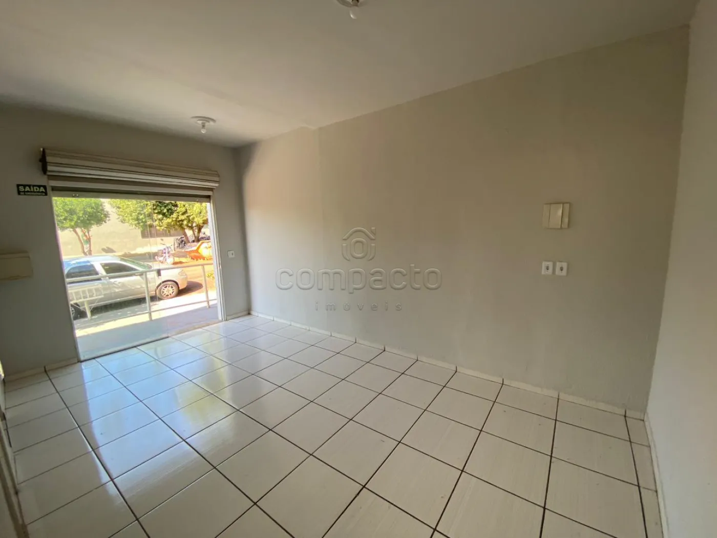 Alugar Comercial / Salão em São José do Rio Preto R$ 1.000,00 - Foto 5
