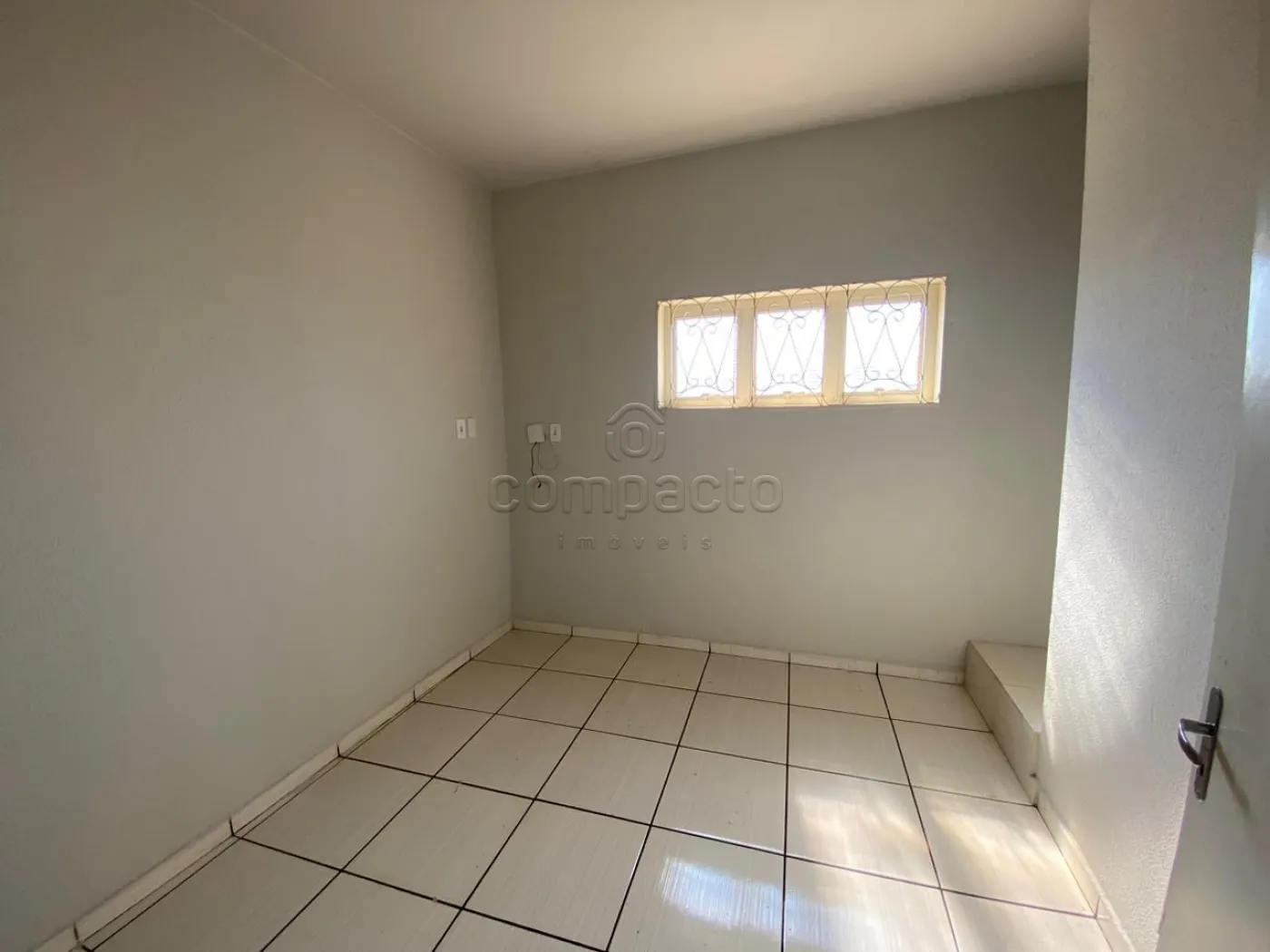 Alugar Comercial / Salão em São José do Rio Preto R$ 1.000,00 - Foto 9