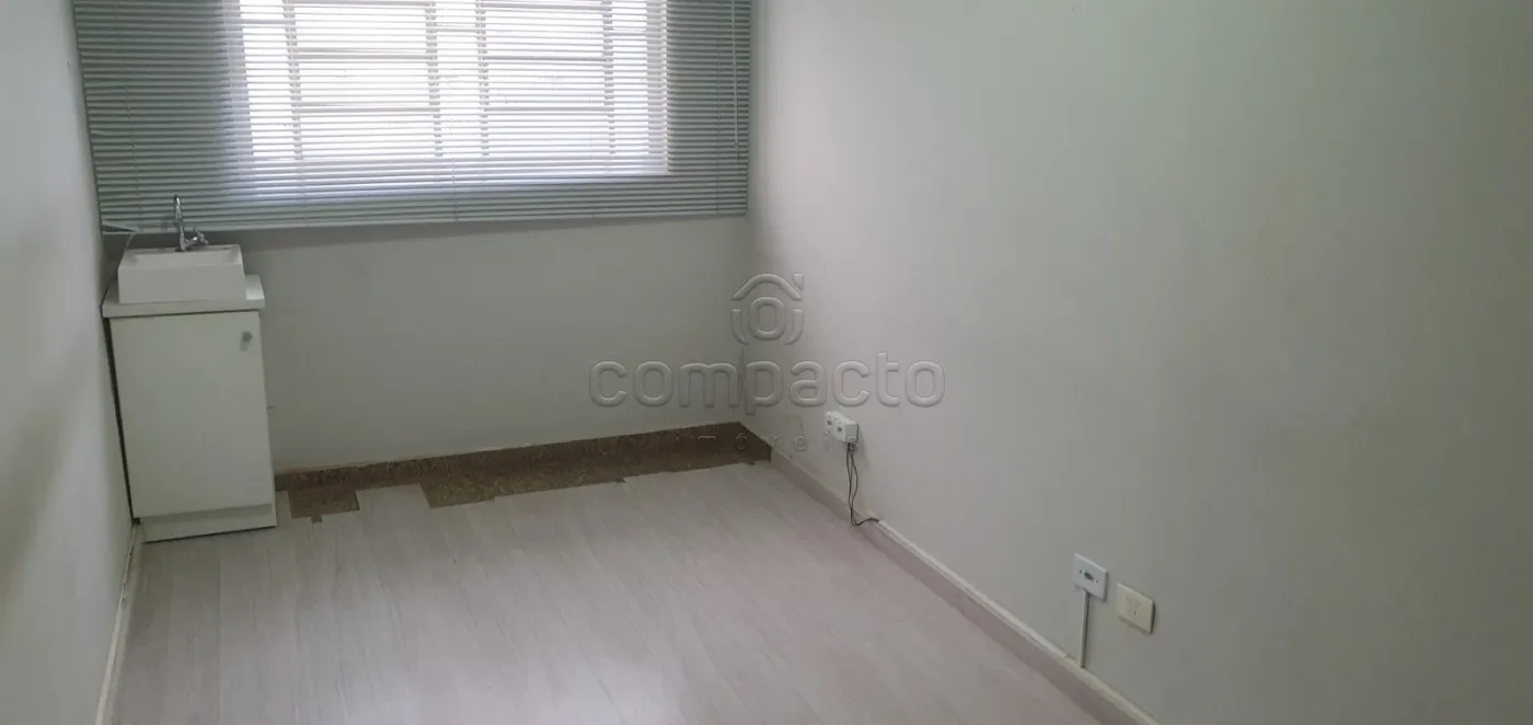 Alugar Comercial / Casa em São José do Rio Preto R$ 5.200,00 - Foto 8