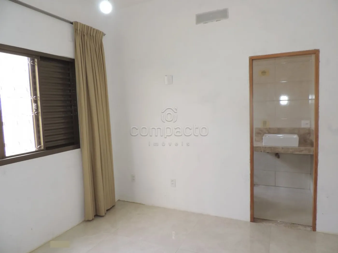 Comprar Casa / Padrão em São José do Rio Preto R$ 298.000,00 - Foto 5