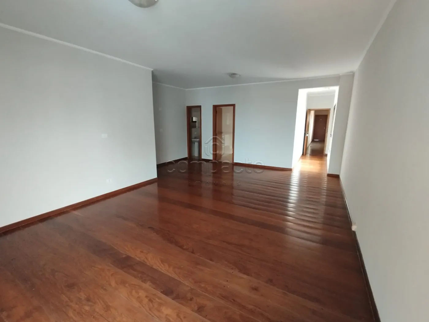 Alugar Apartamento / Padrão em São José do Rio Preto R$ 2.200,00 - Foto 1