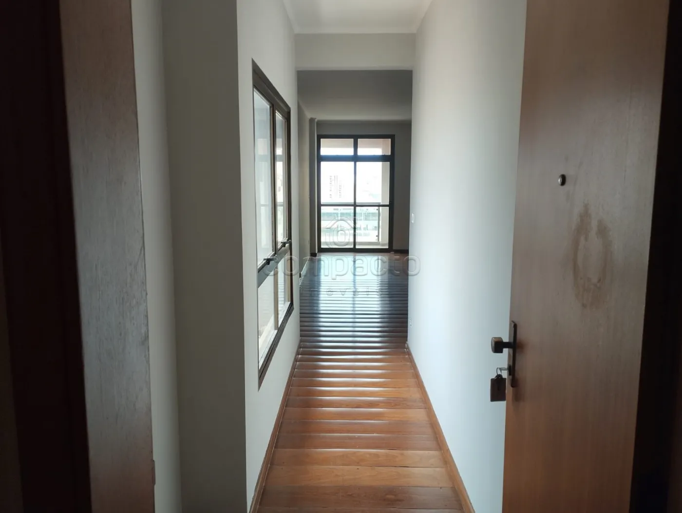 Alugar Apartamento / Padrão em São José do Rio Preto R$ 2.200,00 - Foto 2