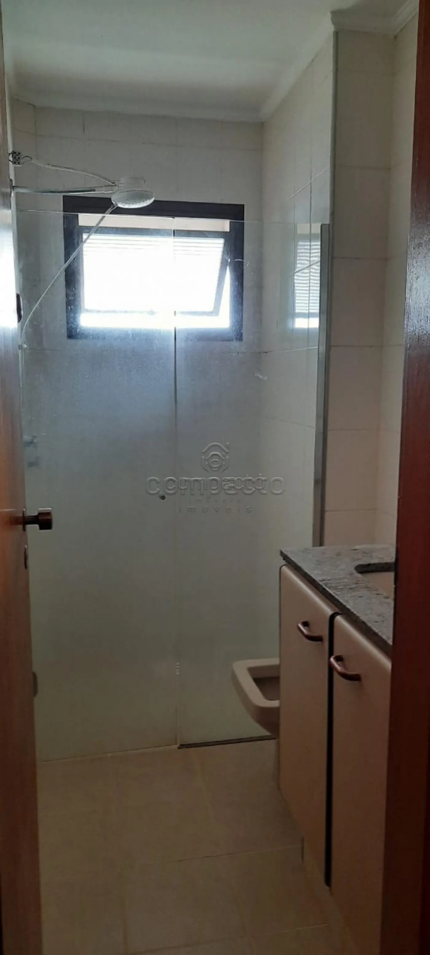 Alugar Apartamento / Padrão em São José do Rio Preto R$ 2.200,00 - Foto 16