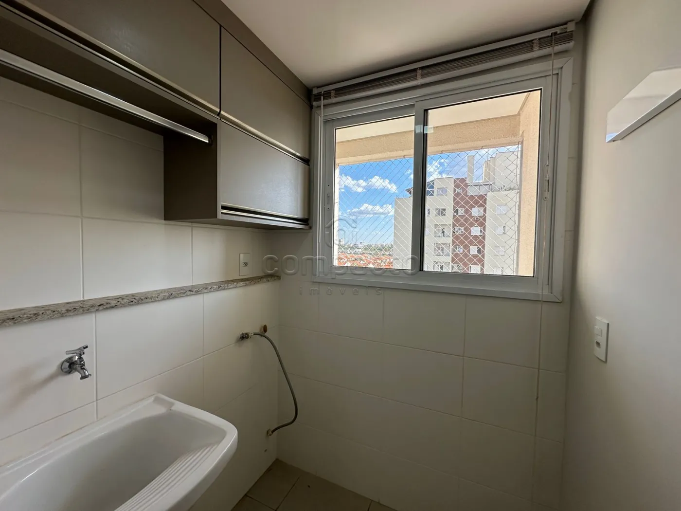 Alugar Apartamento / Padrão em São José do Rio Preto R$ 1.800,00 - Foto 7