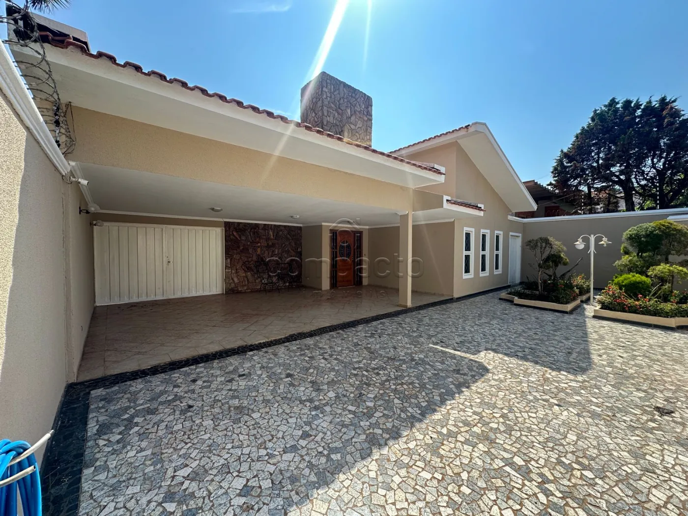 Alugar Casa / Padrão em São José do Rio Preto R$ 4.500,00 - Foto 2