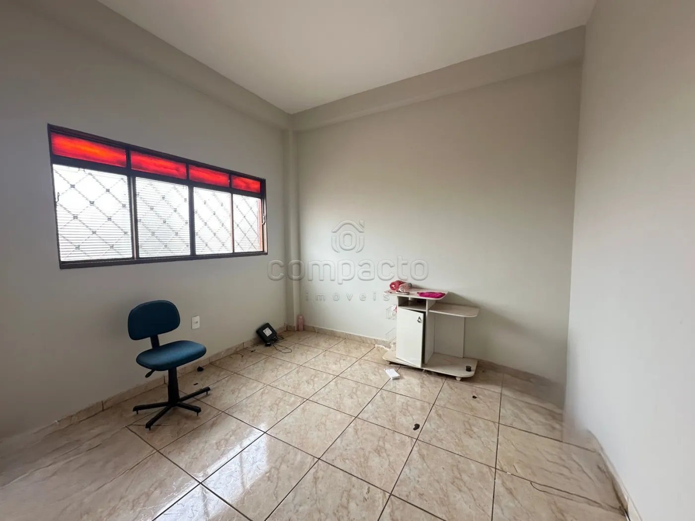 Alugar Comercial / Sala em São José do Rio Preto R$ 1.900,00 - Foto 4