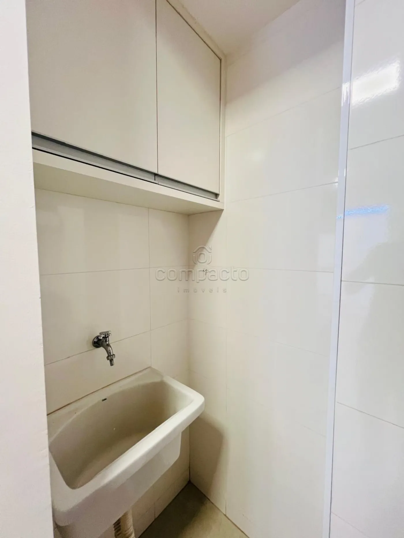 Alugar Apartamento / Padrão em São José do Rio Preto R$ 2.100,00 - Foto 9