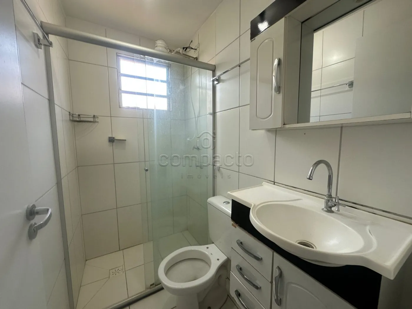 Alugar Apartamento / Padrão em São José do Rio Preto R$ 1.350,00 - Foto 4