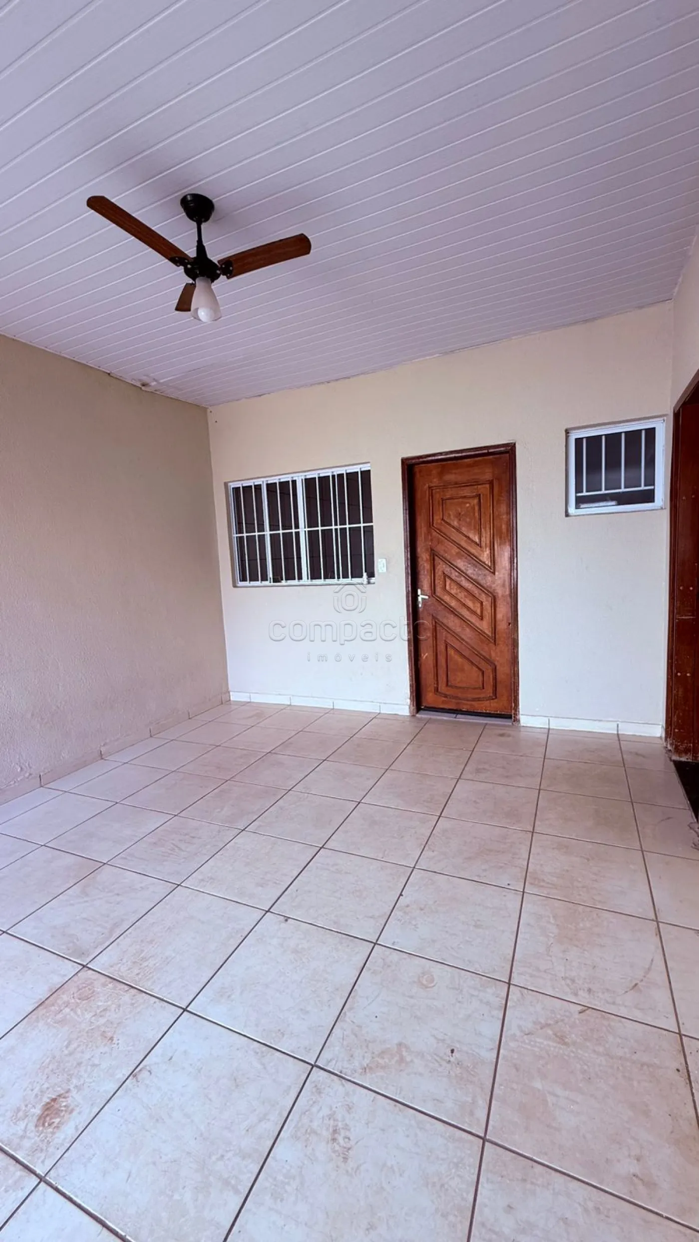 Alugar Casa / Padrão em São José do Rio Preto R$ 1.700,00 - Foto 2