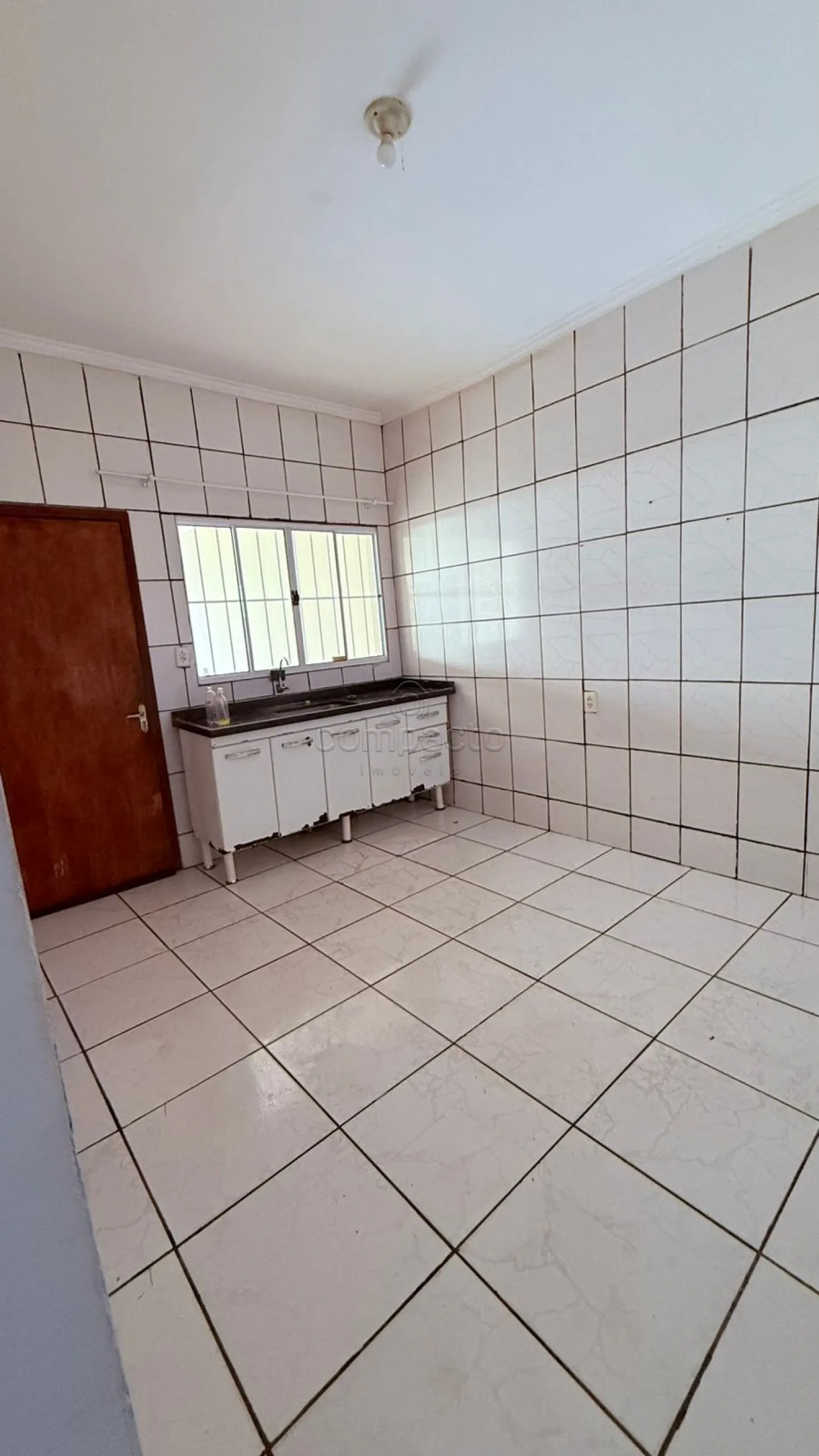 Alugar Casa / Padrão em São José do Rio Preto R$ 1.700,00 - Foto 14