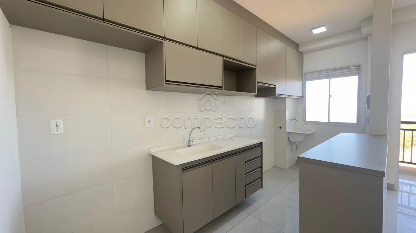 Alugar Apartamento / Padrão em São José do Rio Preto R$ 2.250,00 - Foto 2
