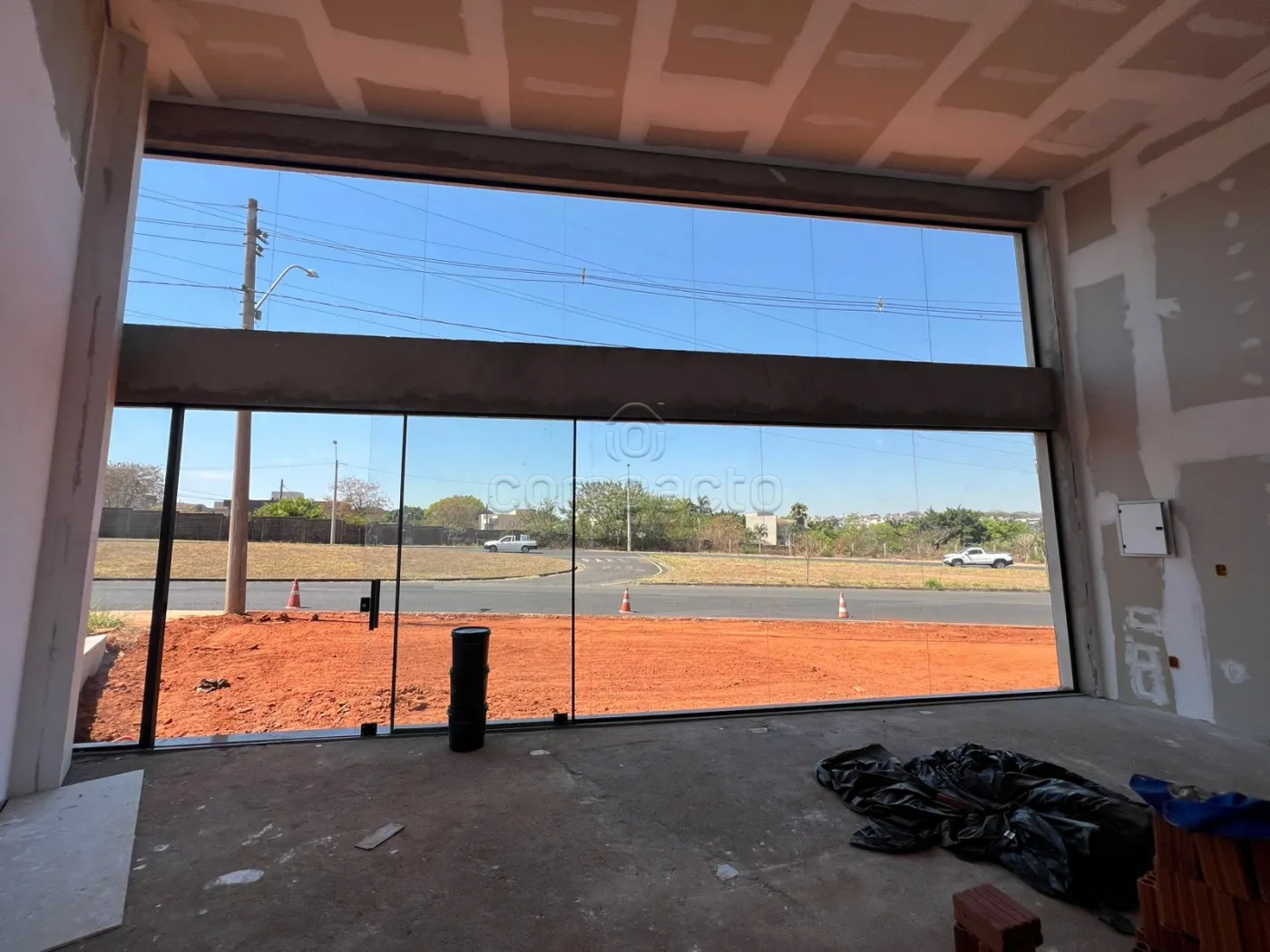 Alugar Comercial / Loja em São José do Rio Preto R$ 6.200,00 - Foto 4