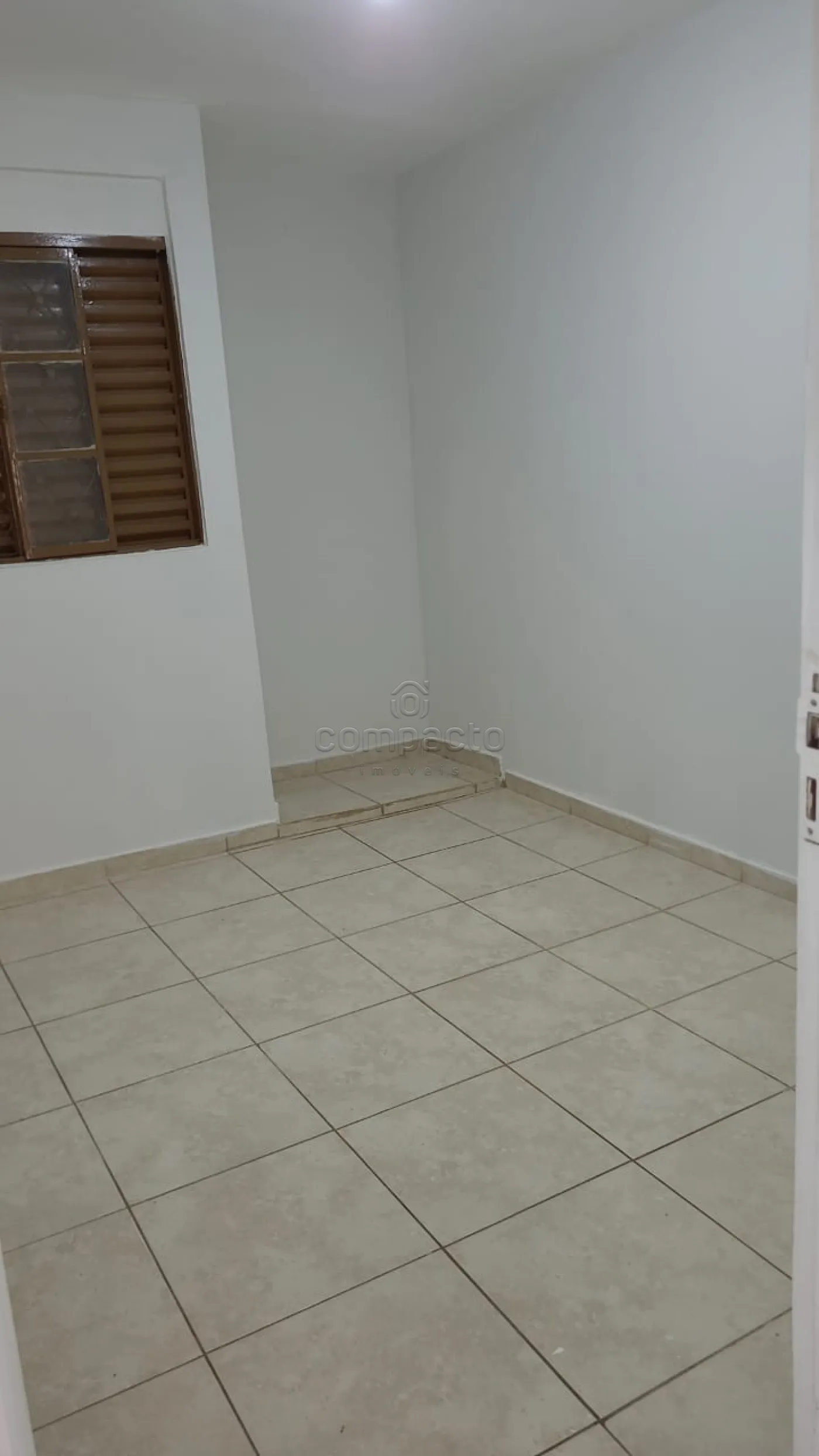 Alugar Casa / Padrão em São José do Rio Preto R$ 1.250,00 - Foto 10