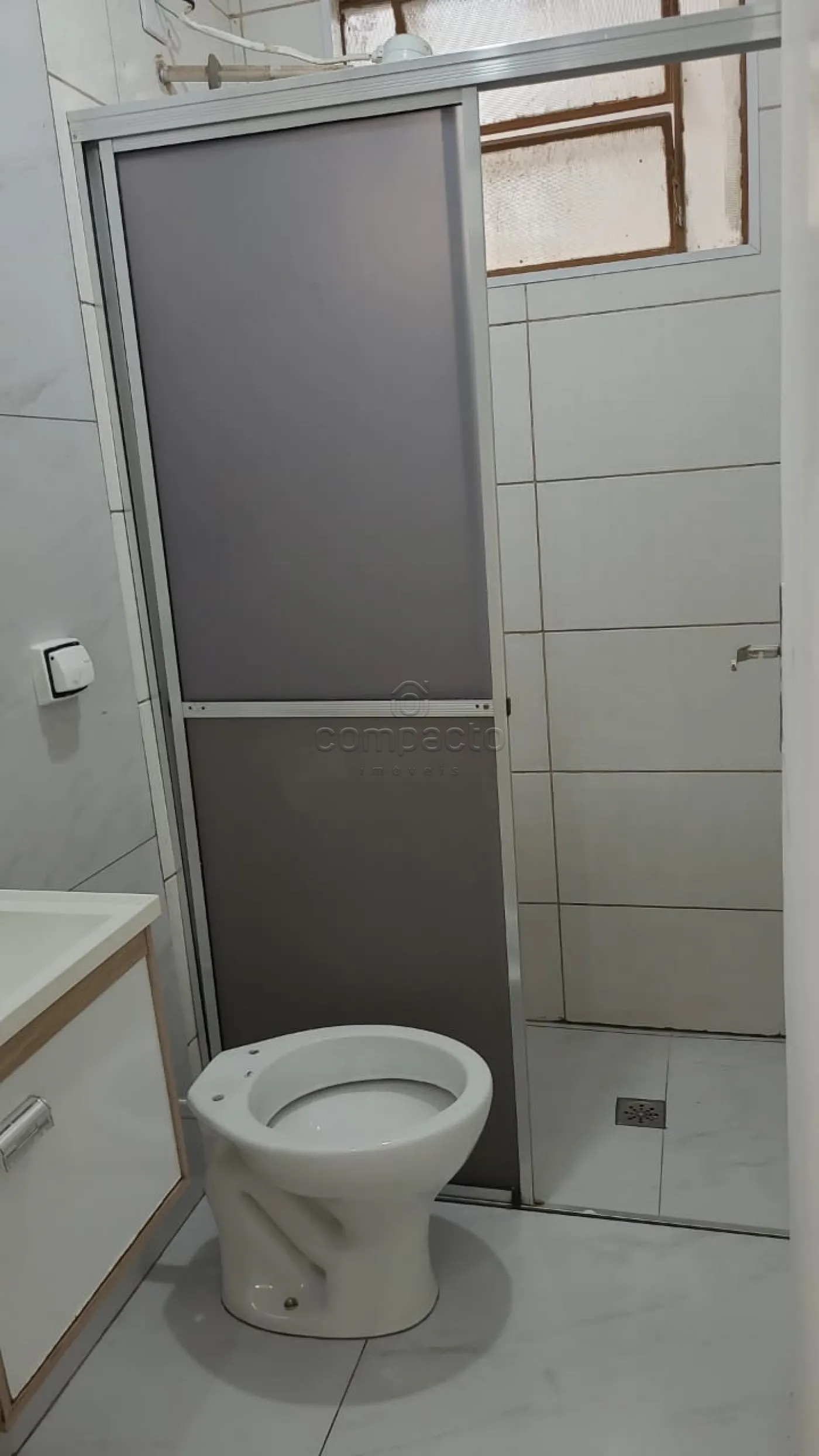 Alugar Casa / Padrão em São José do Rio Preto R$ 1.250,00 - Foto 12